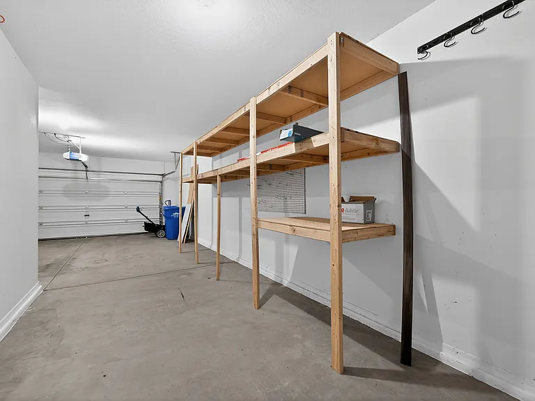 18040 W Louise Dr — Photo 22