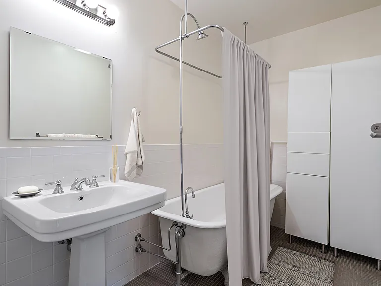273 Grove St #3B — Photo 6