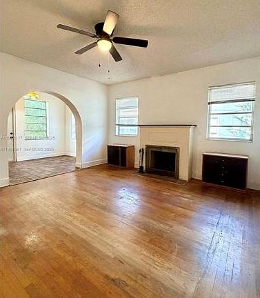 4th image of 445 SW 24th Rd