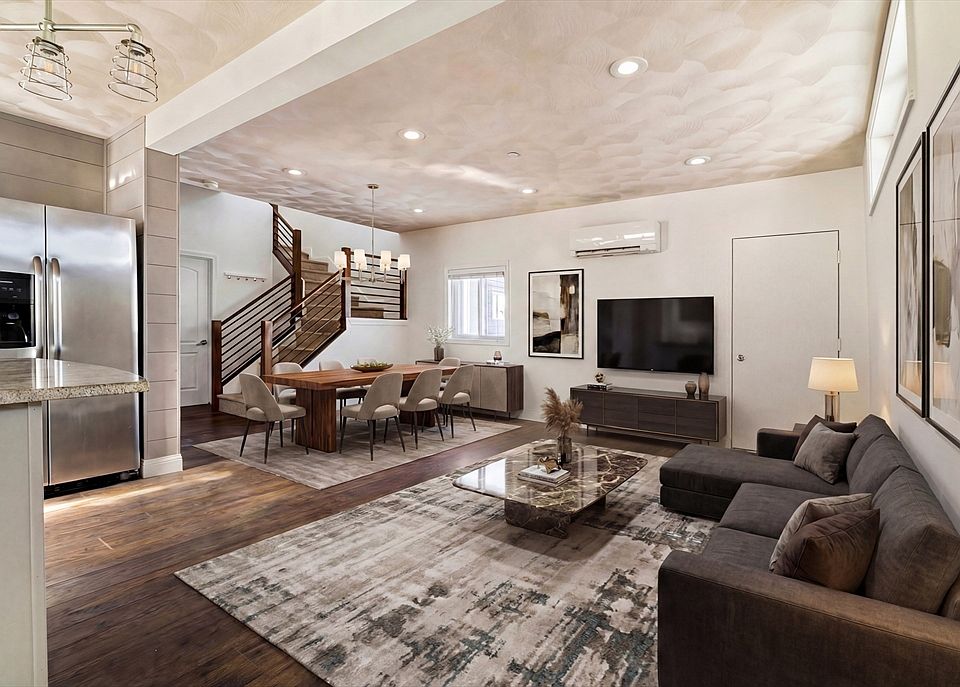 1st image of 132 Dolphin Ave