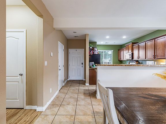 2nd image of 6837 Mountain Hawk Loop NE
