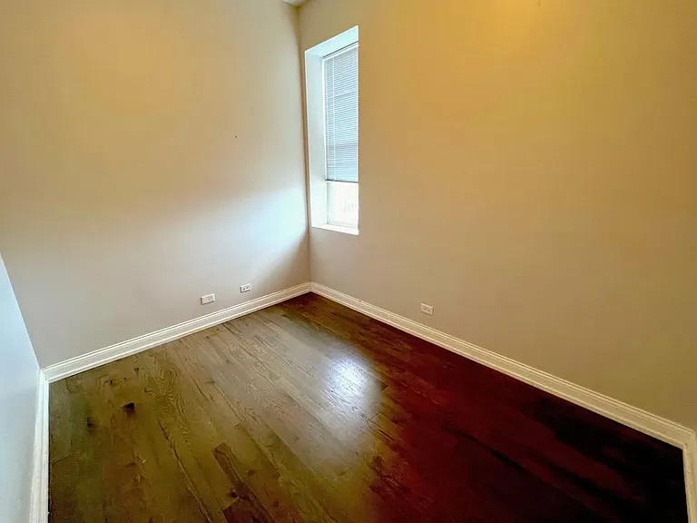 2620 W Cermak Rd #2F — Photo 9