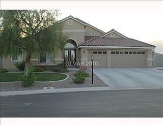 1st image of 8131 Foxland St