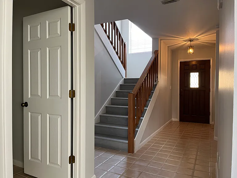 8 Marina Point Pl — Photo 5
