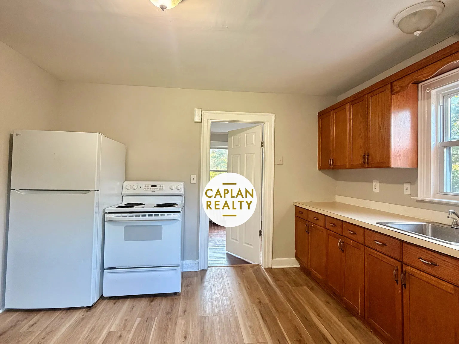 3 bed, 1061 sqft, $2,450 — Photo 4