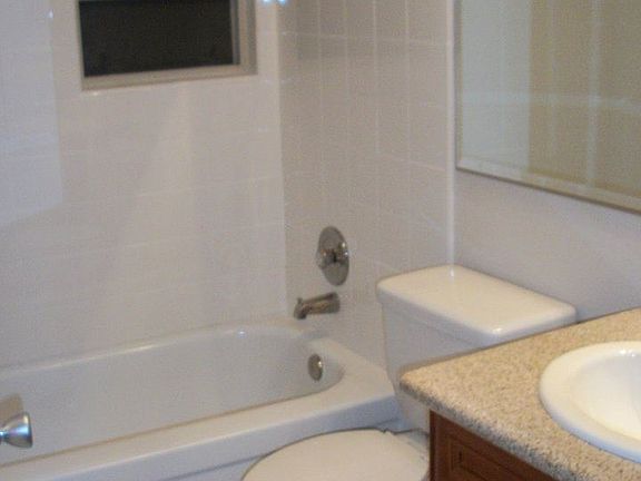 5th image of 2608 T St APT 1
