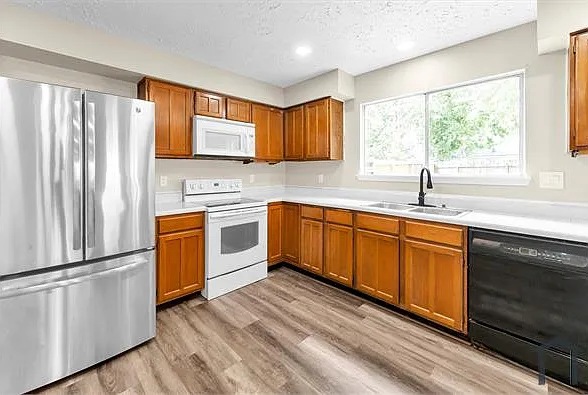 10311 Blue Oak Dr — Photo 15