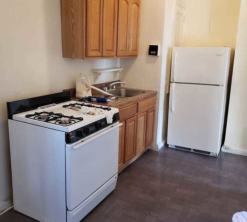 2nd image of 426 E 22nd St APT 5H