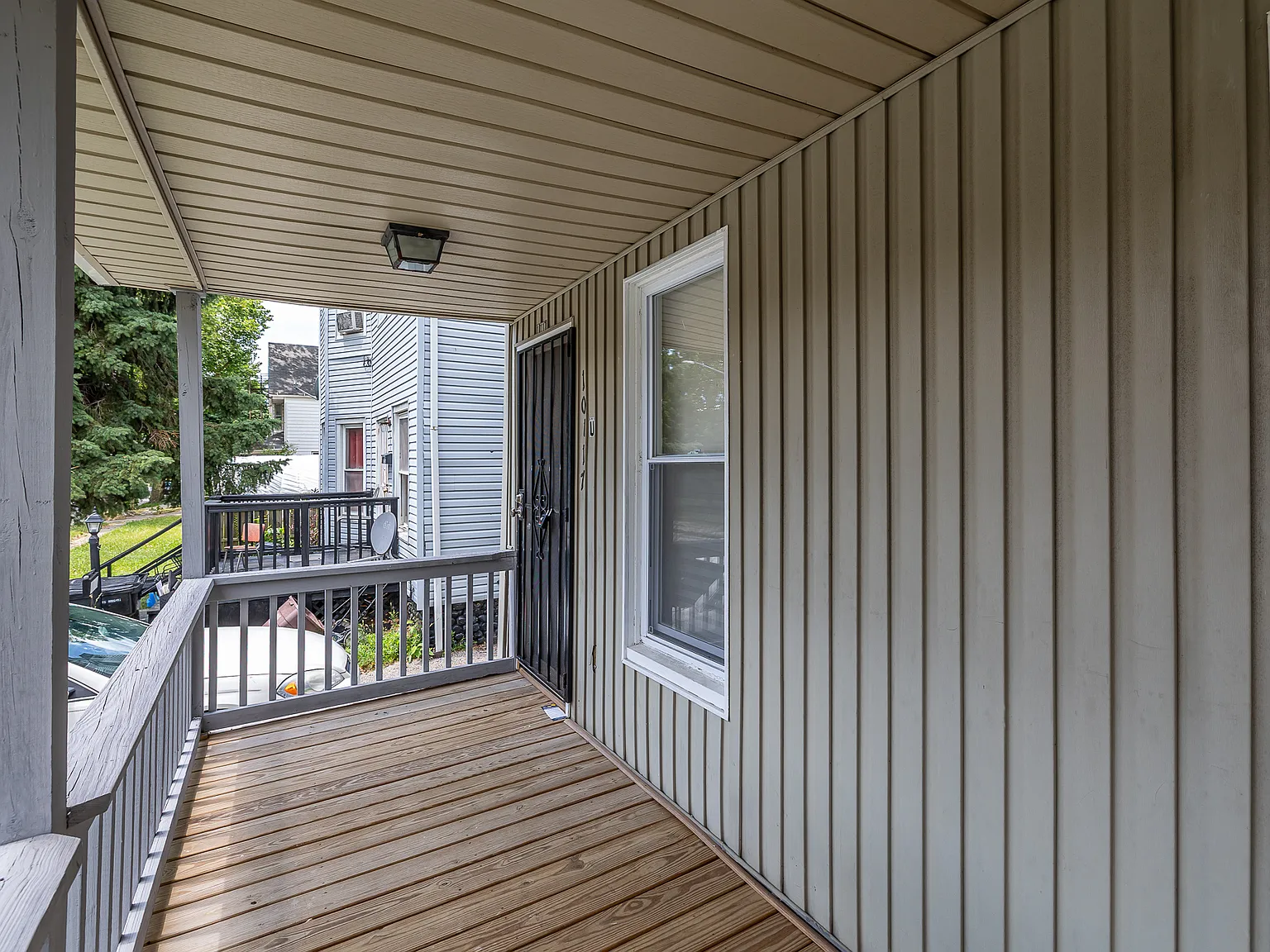 2 Bedroom Up unit — Photo 2