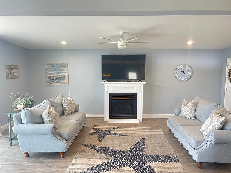 31 Parkway — Photo 9