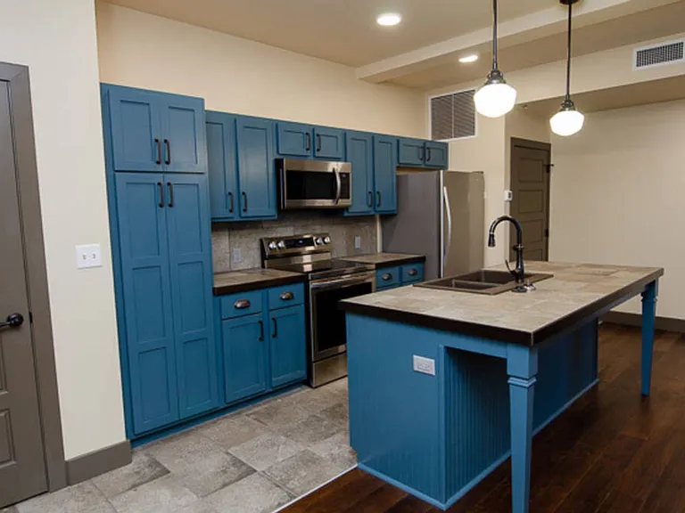 203 W Commercial St #3B — Photo 7