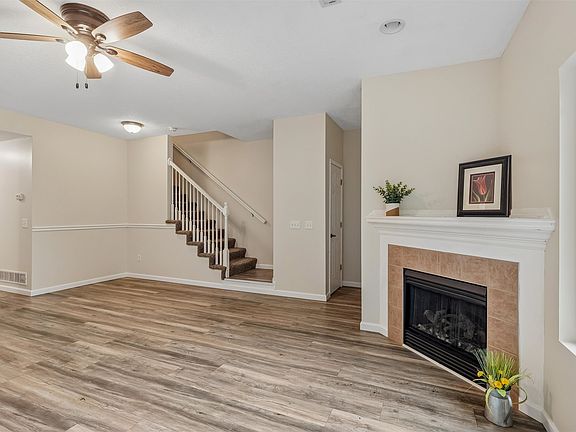 4th image of 1224 NE 8th Ln