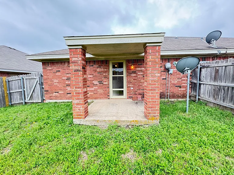 5005 John David Dr — Photo 39
