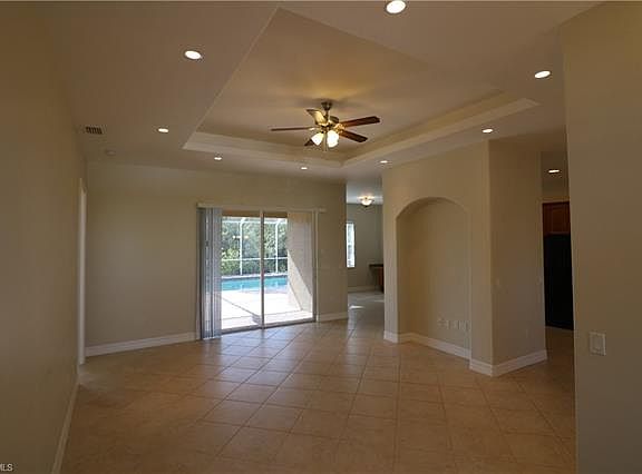 3rd image of 6848 Babcock St