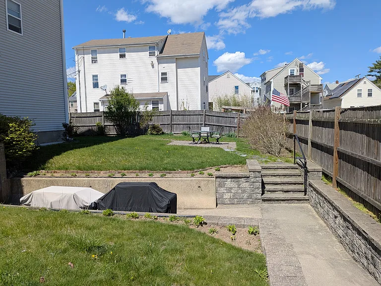 146 Pine St #4 — Photo 16