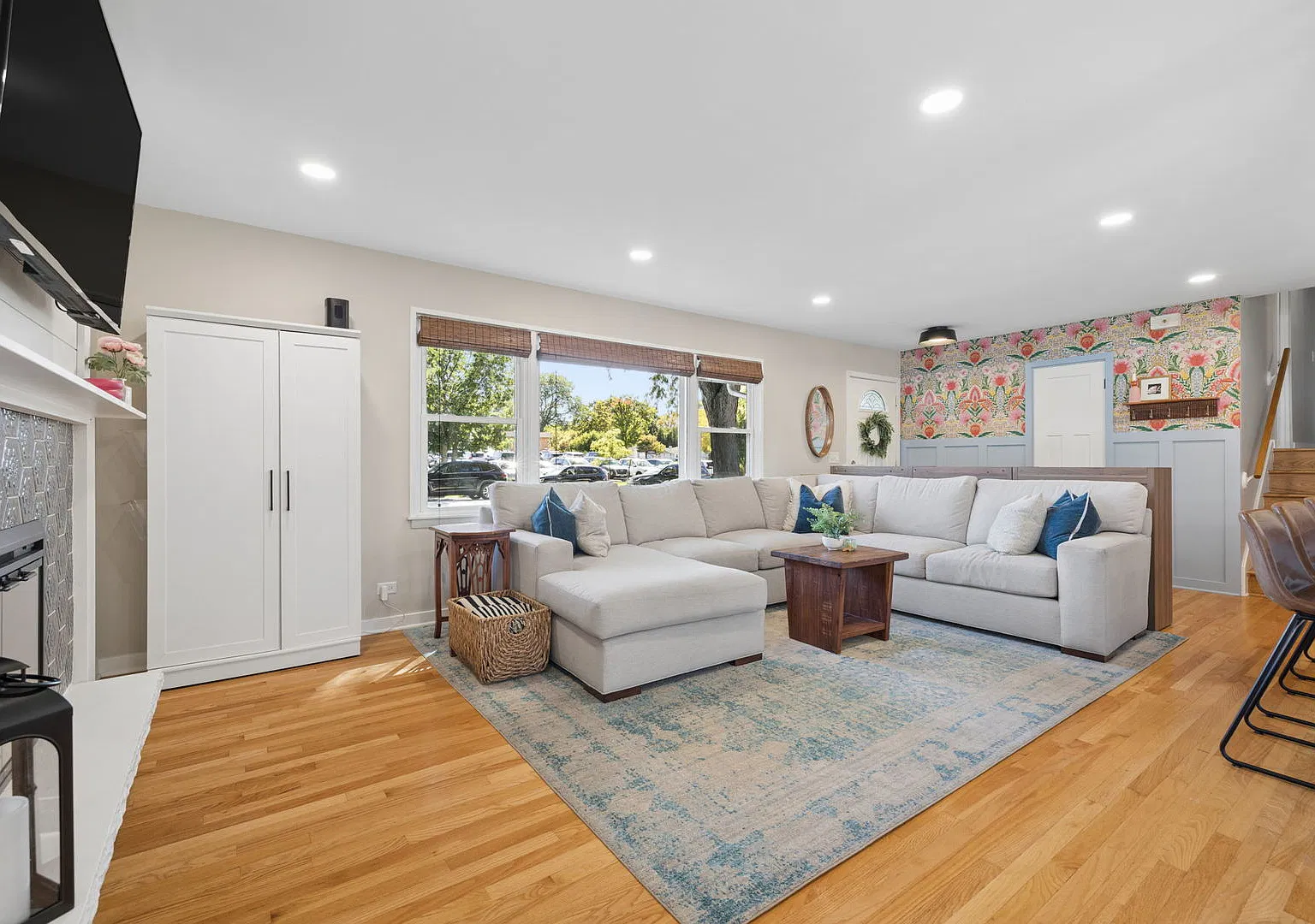 3 bed, 1876 sqft, $3,750 — Photo 4