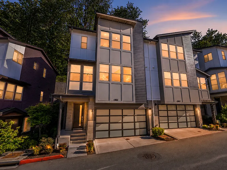 13511 SE 68th Pl — Photo 2
