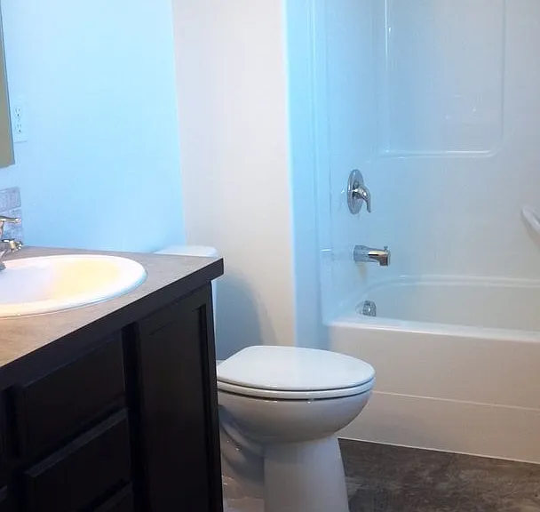 748 N Williams St — Photo 15