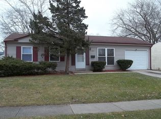 207 Seton Pl, Streamwood, IL 60107