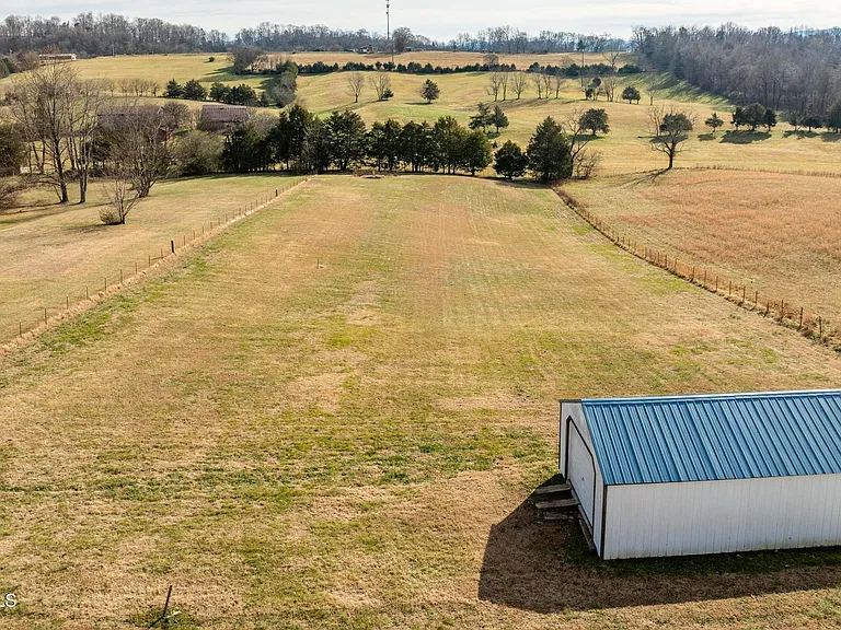 133 Paynetown Rd — Photo 41
