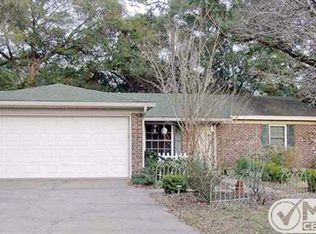 5665 Maple Forest Dr, Tallahassee, FL 32303