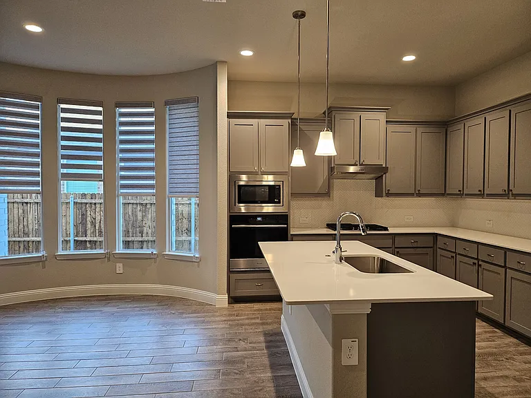 1512 Woodpecker St — Photo 13