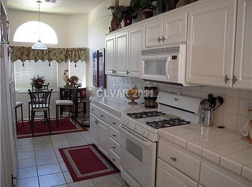 4th image of 15 Mesquite Village Cir