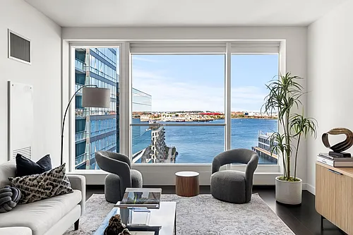 150 Seaport Blvd Photo 1