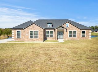 23690 Champion Dr, Lindale, TX 75771