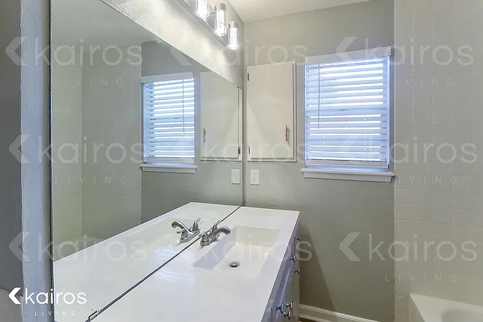 4405 Crockett St — Photo 14