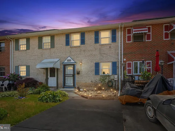 1570 Roosevelt Dr, Sharon Hill, PA 19079