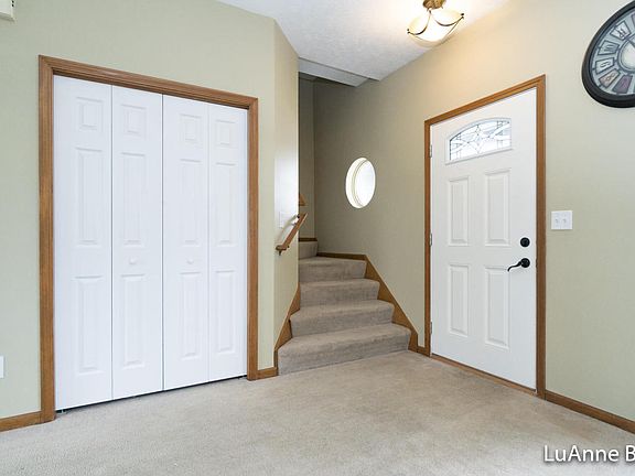 3rd image of 5514 Brittany Dr SE