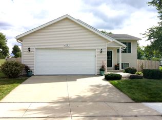 2778 Bandel Dr NW, Rochester, MN 55901