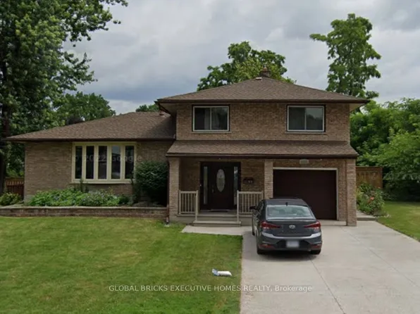 1039 Willowbrook Rd, Burlington, ON L7T 4A2