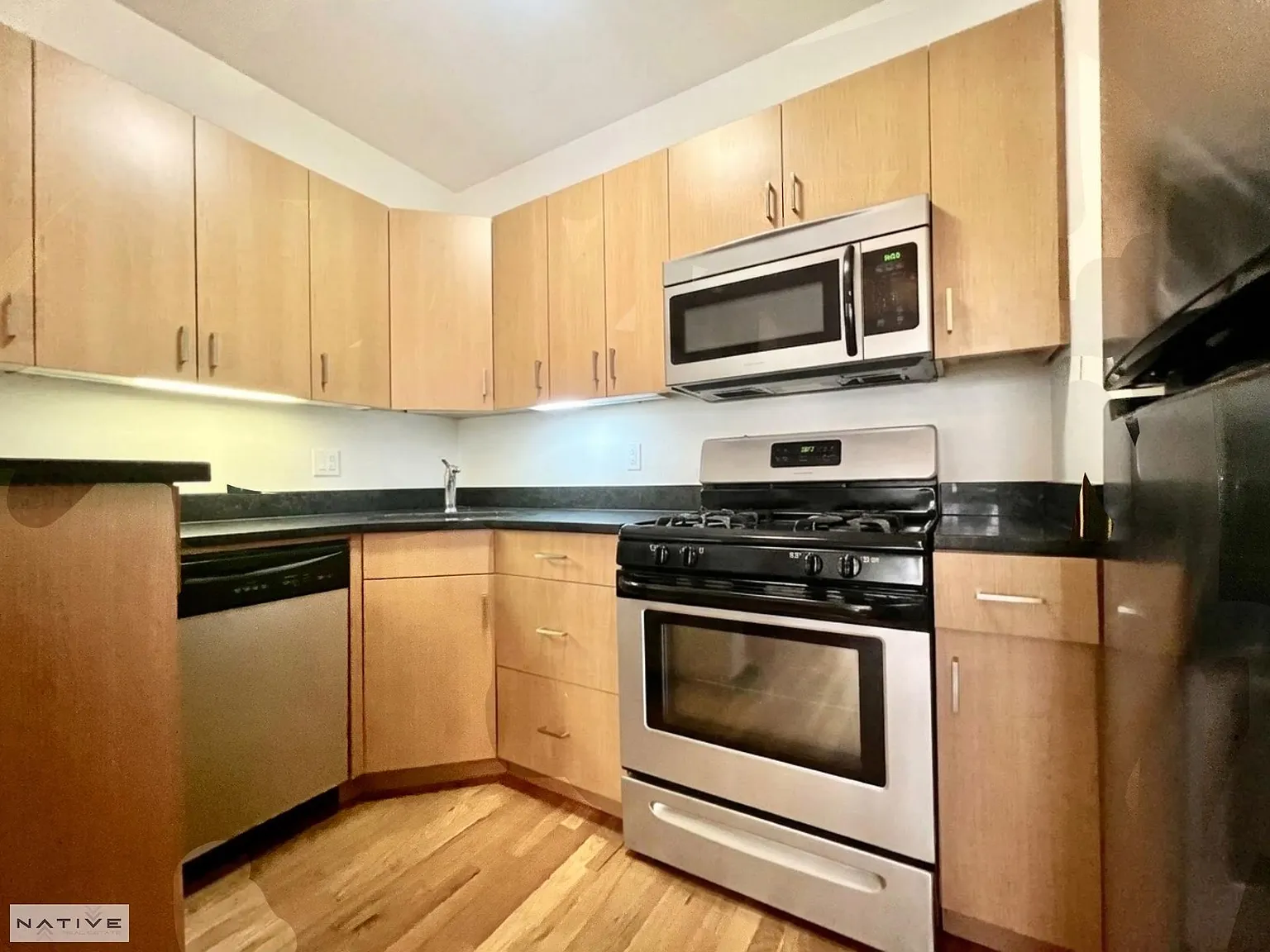 645 Leonard Street — Photo 3