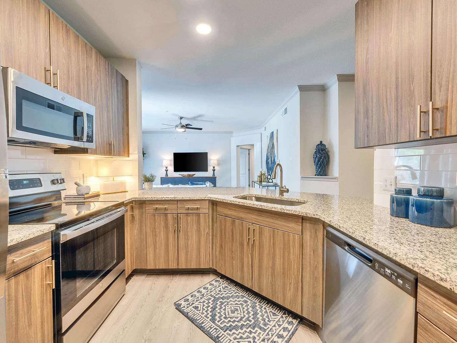Ridgeview — Photo 3