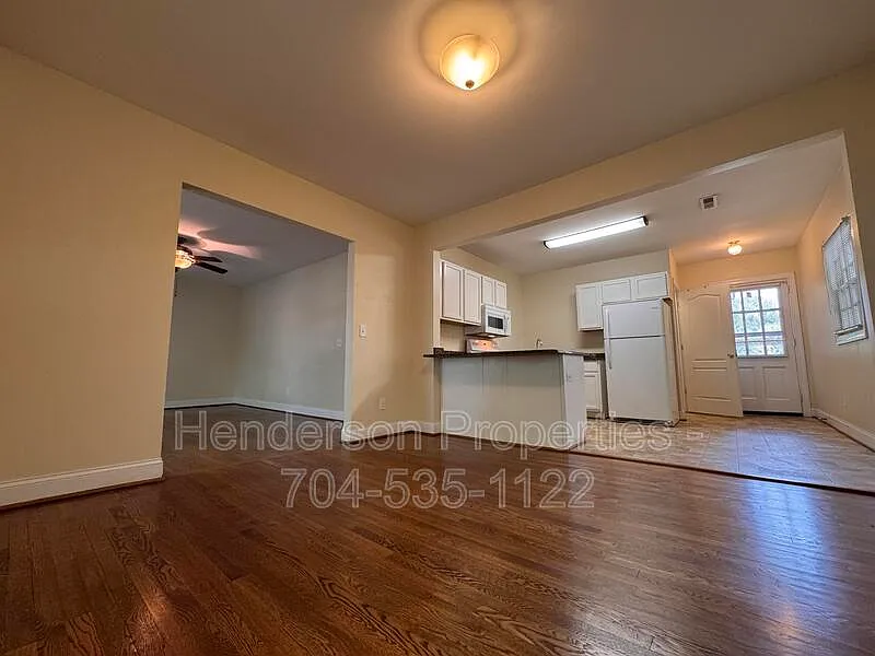 2 bed, 1.0 bath, 1091 sqft, $1,050 — Photo 1