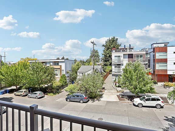 5th image of 317 NW 41st St #413