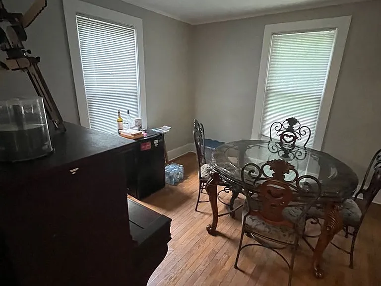 414 E Marshall St — Photo 47
