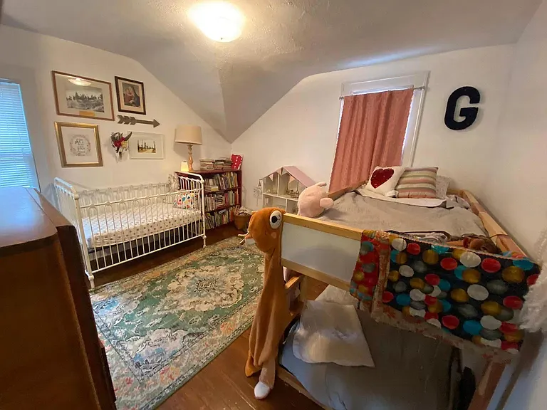209 E Lutz Ave — Photo 18