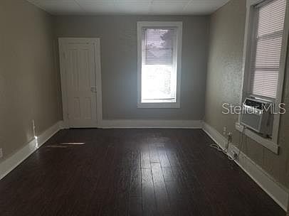 4th image of 317 E Tarpon Ave #5