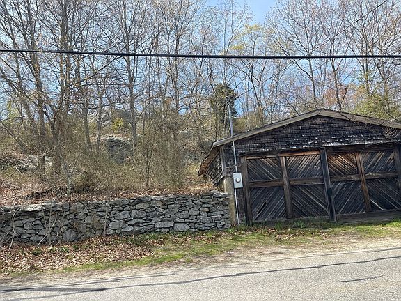 4th image of 2734 Elm St Lot 2