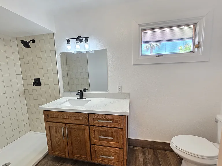 1731 E Redfield Rd — Photo 8