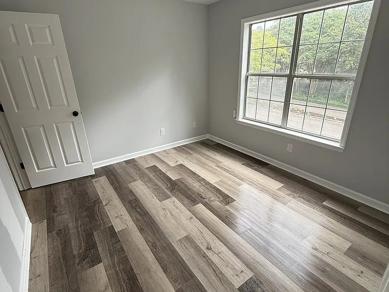 116 Sandstone Blvd — Photo 16