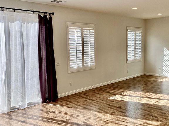 5th image of 16222 Orion Ave