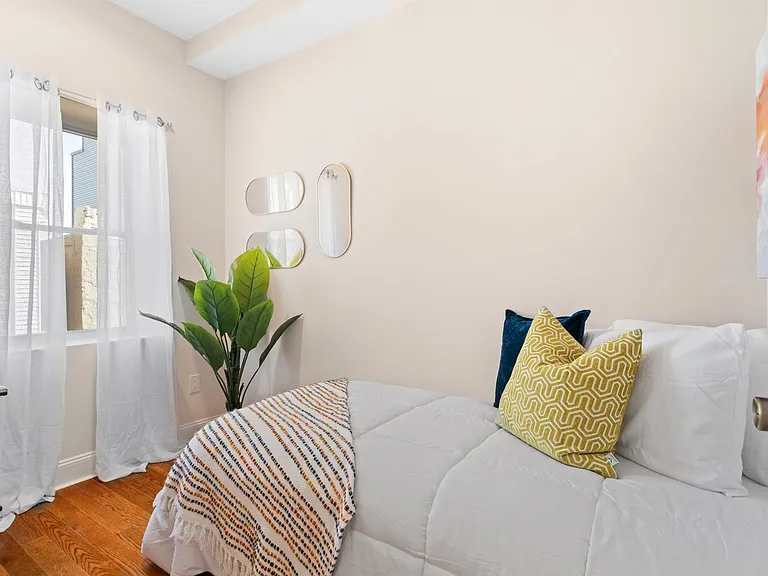 1017 S Bouvier St — Photo 22