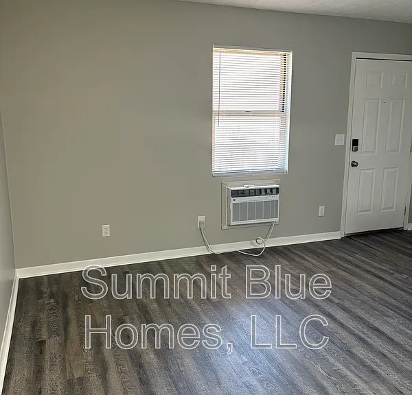 3953 Kent St #1 — Photo 8