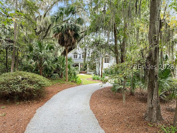 3rd image of 50 Spring Island Drive