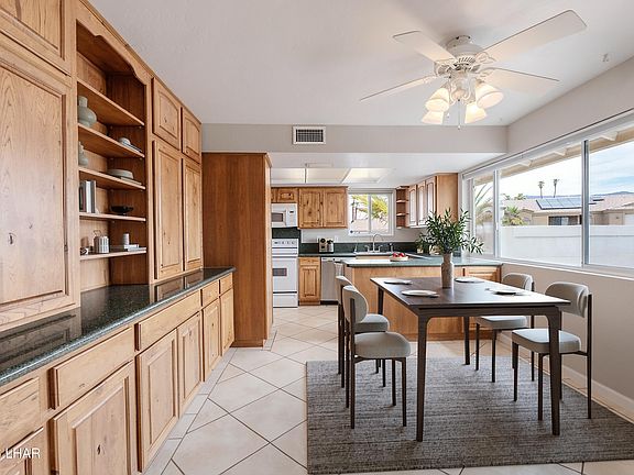4th image of 2953 Canyon Oak Dr