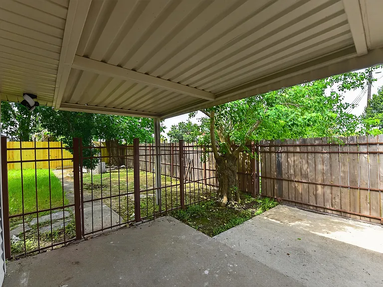 3002 Tanglebriar Dr — Photo 26